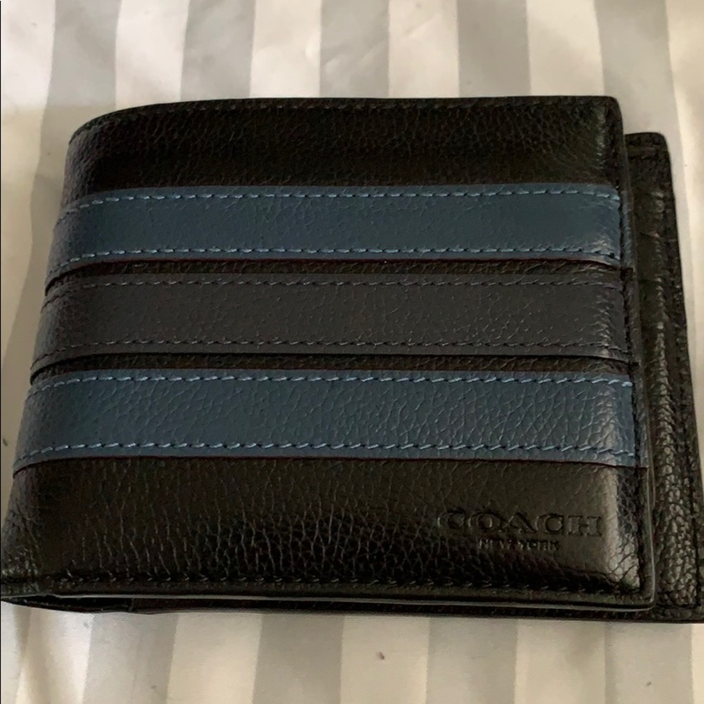 **Authentic Coach Wallet**